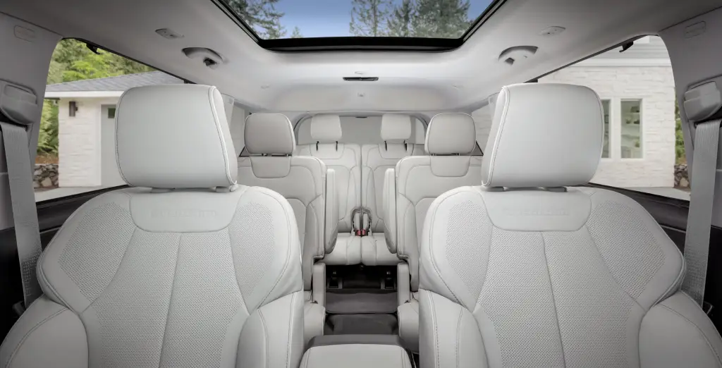 2023 Jeep Grand Cherokee L interior white leather seats