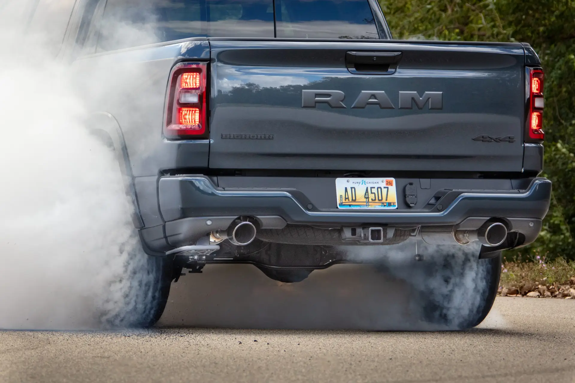 2026 Ram 1500 Big Horn 5.7-liter HEMI® V-8 eTorque