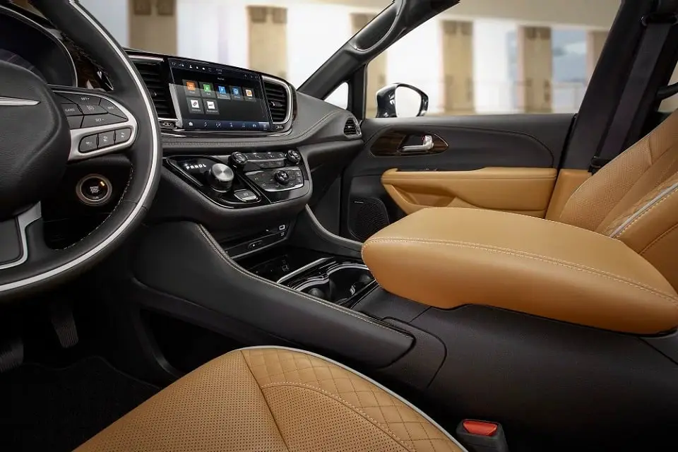 2022 chrysler pacifica interior