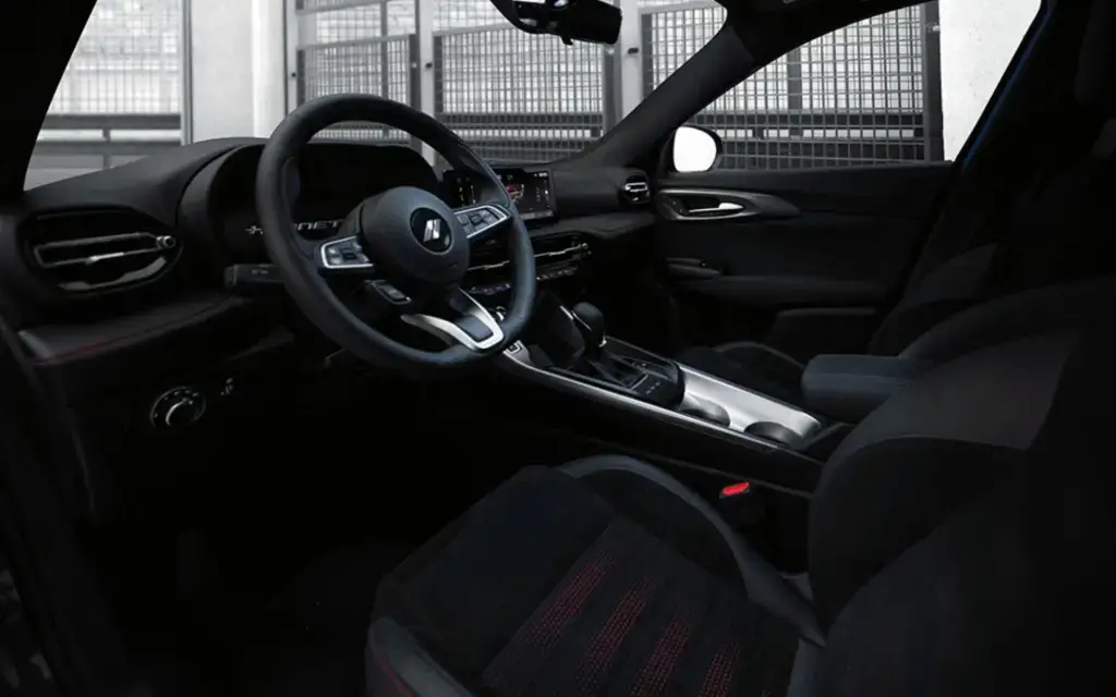 2024 interior Dodge hornet phev