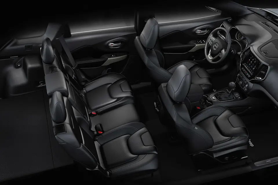 2021 Jeep Cherokee interior black seats