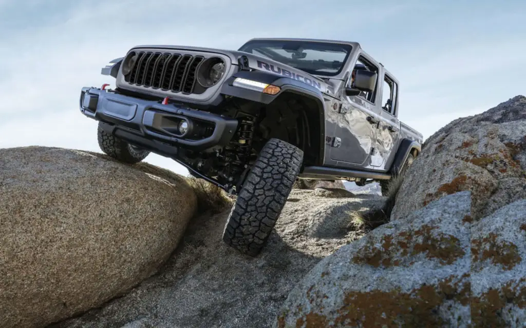 2024 Jeep Gladiator silver