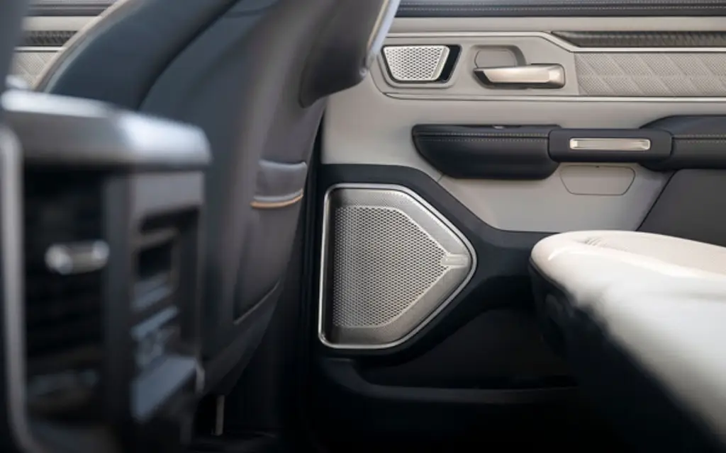 2025 Ram 1500 interior